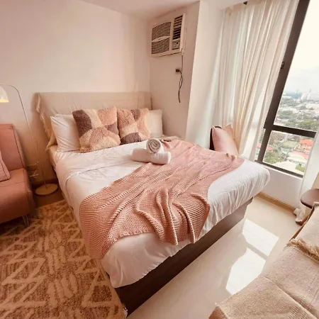 Elegant Room @ Congressional Town Center
